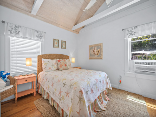 Three Bedroom Lido Key Vacation Home Sleeps Eight Guests